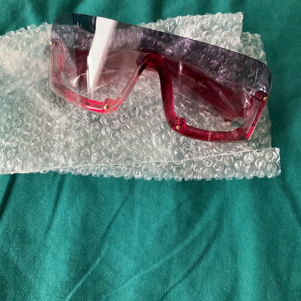 Fashion Nova Bold Red Sunglasses